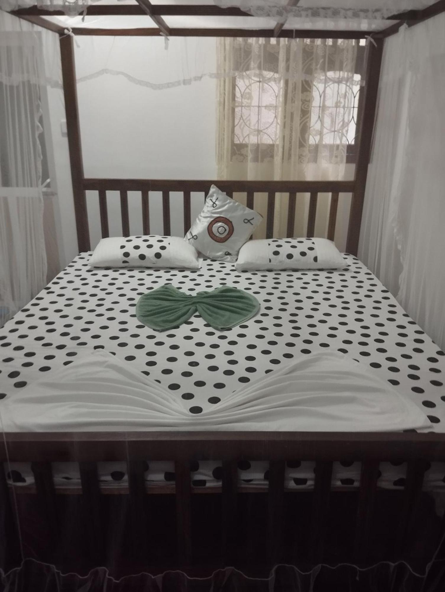 Mirissa White House Hotel ภายนอก รูปภาพ