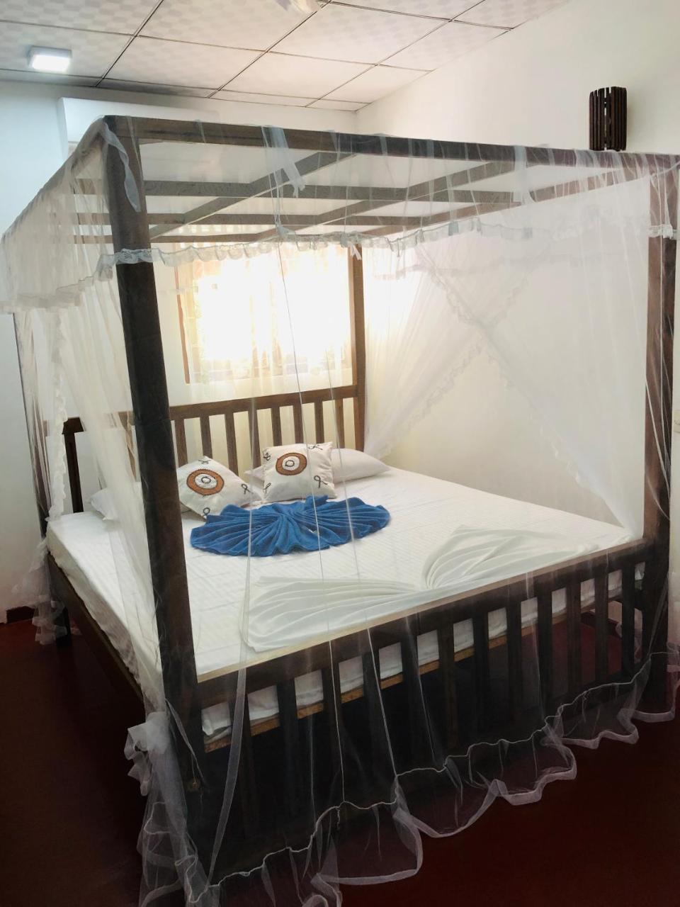 Mirissa White House Hotel ภายนอก รูปภาพ